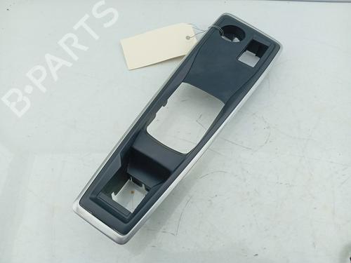 Used Middle console Middle console PEUGEOT 508 SW II (FC_, FJ_, F4_) PSE Hybrid4 360 (F45GBT) (360 hp) 32234208 32234208