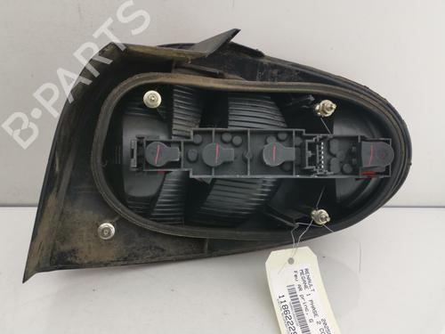 Used Left taillight Left taillight RENAULT MEGANE I Coach (DA0/1_) 1.6 16V (DA0B, DA04, DA11) (107 hp) 31170866 31170866