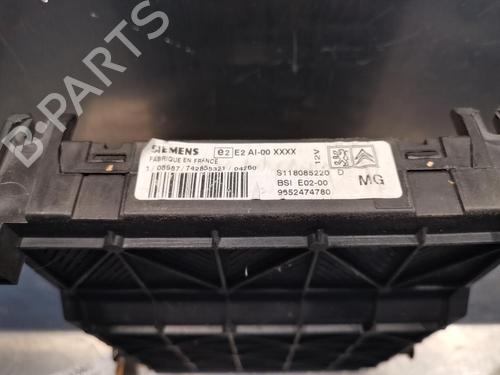 Used Fuse box Fuse box PEUGEOT 206 Hatchback (2A/C) 2.0 HDI 90 (90 hp) 20920021 20920021