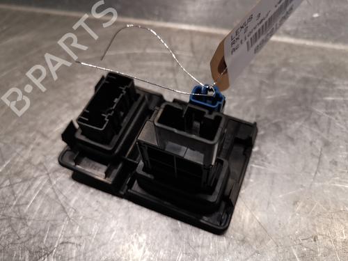 Used Fuel door actuator Fuel door actuator LEXUS RX (MCU15) 300 AWD (MCU15) (201 hp) 21215615 21215615