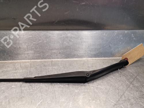 Used Front windshield wiper arm FIAT GRANDE PUNTO (199_) 1.3 D Multijet (199.AXD11, 199.AXD1A, 199.AXD1B,... (90 hp) 20919533