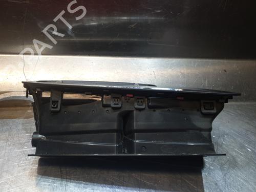 Air vent PEUGEOT 5008 (0U_, 0E_) 2.0 HDi 150 / BlueHDi 150 | BP26005919I21