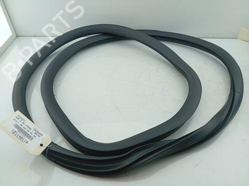 Gummiliste PEUGEOT 508 SW II (FC_, FJ_, F4_) PSE Hybrid4 360 (F45GBT) (360 hp) 32299590