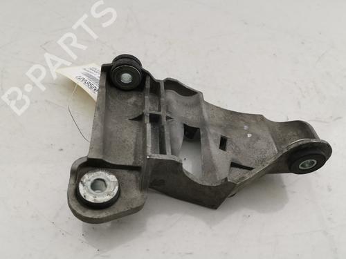 Used Engine mount Engine mount VW TRANSPORTER T5 Bus (7HB, 7HJ, 7EB, 7EJ) 2.5 TDI (174 hp) 32080735 32080735