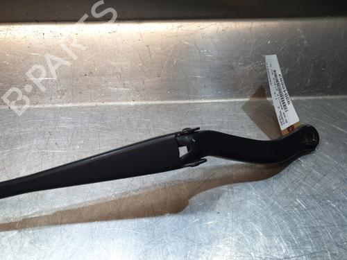Used Front windshield wiper arm OPEL CORSA E (X15) 1.4 (08, 68) (90 hp) 23796623