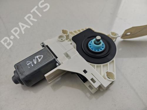 Used Right front window motor AUDI Q3 (8UB, 8UG) 2.0 TFSI quattro (220 hp) 30300103