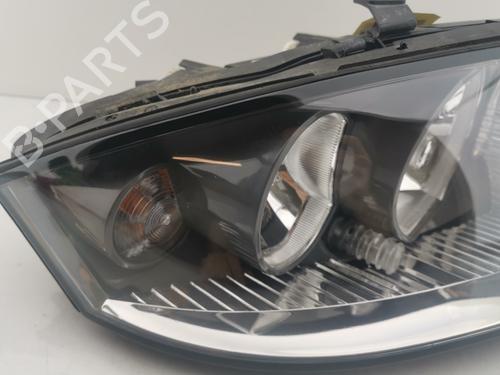 Right headlight AUDI A2 (8Z0) 1.6 FSI | BP29958611C29