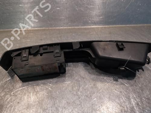 Used Left front window switch NISSAN MICRA III (K12) 1.5 dCi (68 hp) 20921130