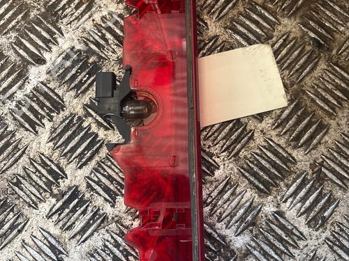 Used Third brake light Third brake light RENAULT CLIO III (BR0/1, CR0/1) 1.2 16V (BR0P, CR0P) (101 hp) 34219646 34219646