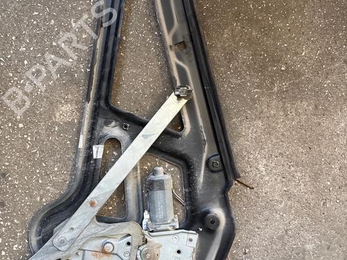 Used Front right window mechanism Front right window mechanism MERCEDES-BENZ SPRINTER 2-t Van (B901, B902) 211 CDI (901.661, 901.662, 902.661, 902.662) (109 hp) 34638324 34638324