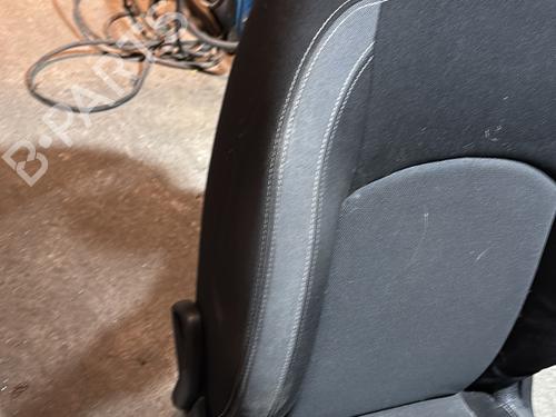 Stol venstre foran PEUGEOT 206 Hatchback (2A/C) 2.0 HDI 90 | BP30543851C15