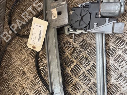 Used Front right window mechanism Front right window mechanism CITROËN C3 Pluriel (HB_) 1.6 (109 hp) 34553905 34553905