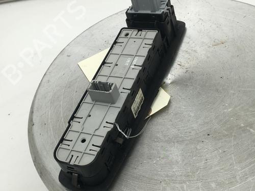 Used Left front window switch Left front window switch DACIA SANDERO III 1.0 TCe 90 (91 hp) 24116943 24116943