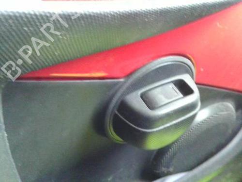 Used Left front window switch CITROËN C1 (PM_, PN_) 1.0 (68 hp) 26930411