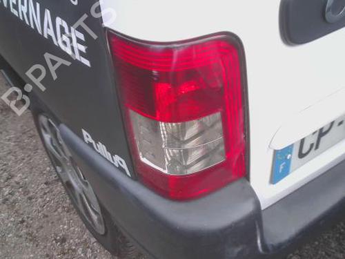 Venstre Baklys Venstre Baklys CITROËN BERLINGO / BERLINGO FIRST MPV (MF_, GJK_, GFK_) 1.6 HDI 90 (MF9HX) (90 hp) 31270650 31270650
