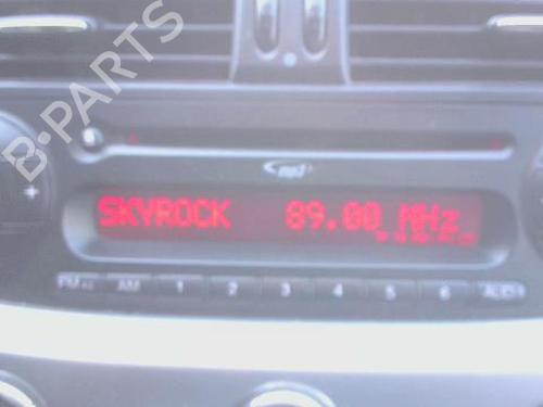 Used Radio Radio FIAT 500 (312_) 0.9 (312AXG1A, 312.AXG11) (86 hp) 33858912 33858912