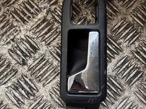 front-left-interior-door-handle-vw-passat-b5-3b2-1996-1997-1998-1999-2000-2001-36475136 main image