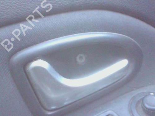 Venstre fortil invendig håndtag RENAULT CLIO II (BB_, CB_) 1.5 dCi (B/CB07) (65 hp) 31287033
