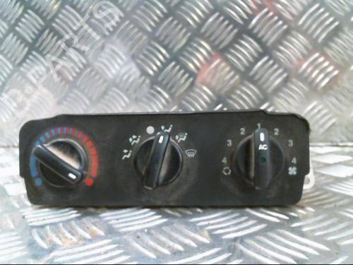 Used Climate control FORD SIERRA II Hatchback (GBC, GBG) 1.8 TD (75 hp) 22041918