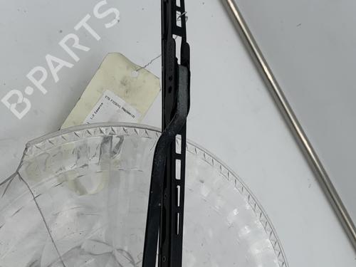 Used Front windshield wiper arm Front windshield wiper arm RENAULT CLIO I (B/C57_, 5/357_) 1.2 (B/C/S57A, B/C57S, 5/357F, 5/357J, 5/357L, 5/357R) (58 hp) 30127514 30127514