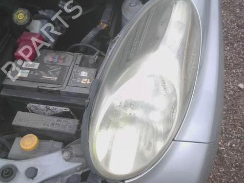 Used Left headlight NISSAN MICRA III (K12) 1.2 16V (65 hp) 30700062