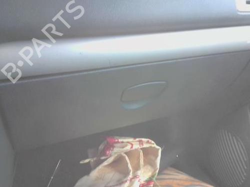 Used Glove box RENAULT CLIO II (BB_, CB_) 1.5 dCi (B/CB3M) (64 hp) 32525156