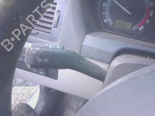 Used Steering column stalk Steering column stalk SKODA FABIA I Combi (6Y5) 1.4 TDI (80 hp) 32217343 32217343