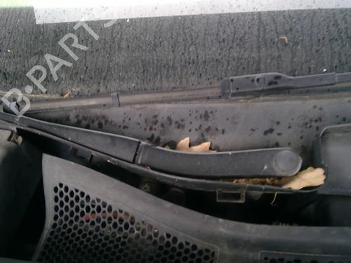 Used Front windshield wiper arm AUDI A5 (8T3) 2.7 TDI (190 hp) 26453577