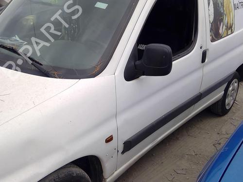 Left mirror PEUGEOT PARTNER Box Body/MPV (5_, G_) 1.9 D | BP22042815C26
