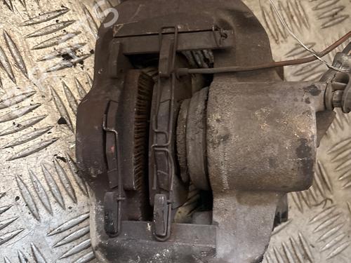 Used Right front brake caliper Right front brake caliper 29889383 29889383