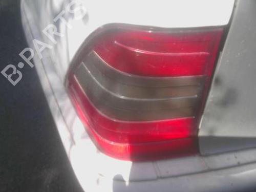 Venstre baglygte Venstre baglygte MERCEDES-BENZ C-CLASS T-Model (S202) C 200 T CDI (202.194) (102 hp) 33966972 33966972