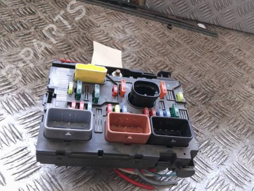 Fuse box PEUGEOT 307 (3A/C) 1.4 16V | BP27172498E1 