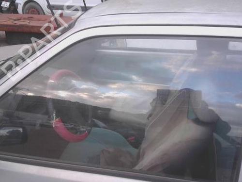 Vidro porta frente esquerda PEUGEOT 106 II (1A_, 1C_) 1.0 i (50 hp) 31287057