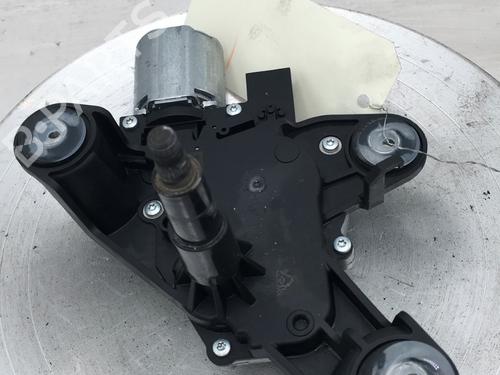 Used Rear wiper motor Rear wiper motor PEUGEOT 208 II (UB_, UP_, UW_, UJ_) 1.2 PureTech 100 (101 hp) 30941799 30941799