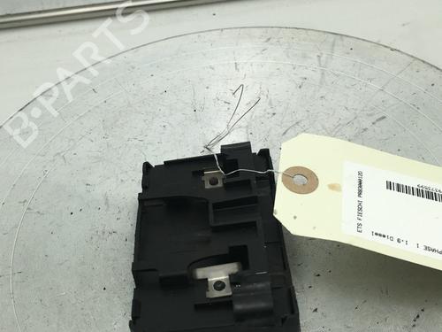 Used Card reader Card reader RENAULT SCÉNIC II (JM0/1_) 1.9 dCi (JM0G, JM12, JM1G, JM2C) (120 hp) 31753508 31753508