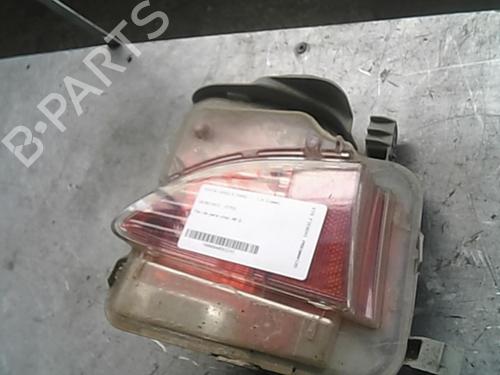 Farolim esquerdo pára-choques traseiro TOYOTA VERSO S (_P12_) 1.4 D4-D (NLP121_, NLP121R) (90 hp) 31131305