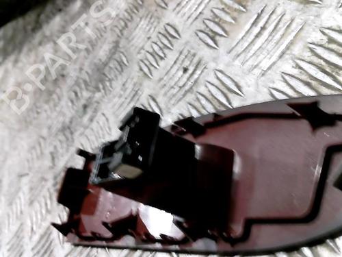 Used Right front window switch Right front window switch SUZUKI GRAND VITARA II (JT, TE, TD) 1.9 DDiS All-wheel Drive (JT419, TD44, JB419WD, JB419XD,... (129 hp) 20988412 20988412