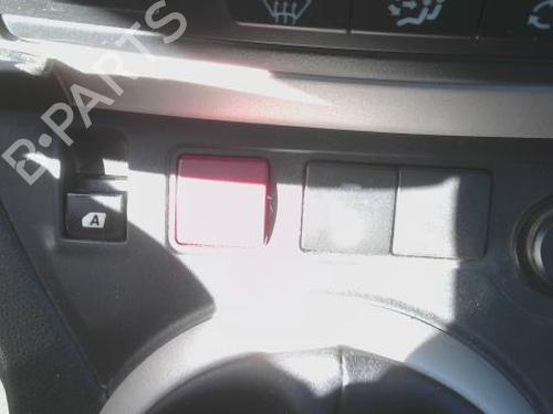 Used Warning switch Warning switch PEUGEOT PARTNER Tepee 1.6 HDi (114 hp) 33831386 33831386