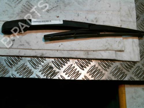 Used Rear windshield wiper arm TOYOTA COROLLA Verso (ZER_, ZZE12_, R1_) 2.2 D-4D (AUR10_, AUR10R) (136 hp) 20988869