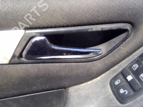 Venstre foran invendig håndtak MERCEDES-BENZ B-CLASS Sports Tourer (W245) B 180 CDI (245.207) (109 hp) 26289802