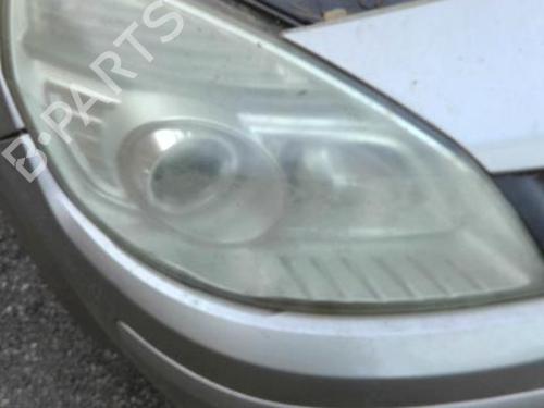Używane Lampa przednia prawa RENAULT SCÉNIC II (JM0/1_) 1.9 dCi (JM0G, JM12, JM1G, JM2C) (120 hp) 26951620