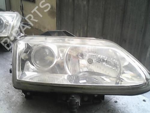 Used Right headlight RENAULT ESPACE III (JE0_) 2.2 dCi (JE0K) (130 hp) 25259073