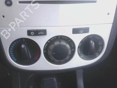 Used Climate control OPEL CORSA D (S07) 1.2 LPG (L08, L68) (80 hp) 32164139