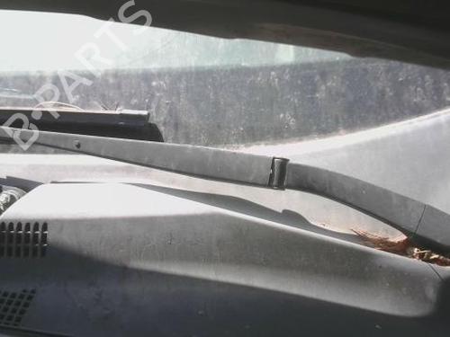 Used Front windshield wiper arm Front windshield wiper arm KIA SPORTAGE II (JE_, KM_) 2.0 CRDi (140 hp) 36240452 36240452