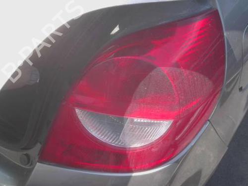Farolim direito Farolim direito RENAULT CLIO III (BR0/1, CR0/1) 1.6 16V (BR05, BR0B, BR0Y, BR15, BR1J, BR1M, BR1Y, CR0B,... (112 hp) 36415948 36415948