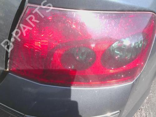Farolim direito Farolim direito PEUGEOT 407 (6D_) 2.0 HDi 135 (6DRHRH, 6DRHRE, 6DRHRG, 6DRHRJ) (136 hp) 36098587 36098587