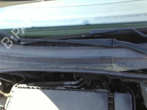 Used Front windshield wiper arm FIAT PUNTO EVO (199_) 1.3 D Multijet (199AXC1A, 199BXC1A, 199AXT1A, 199BXT1A) (75 hp) 27233758