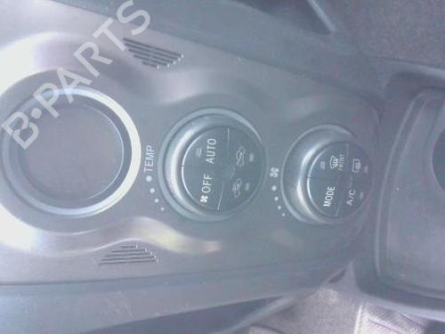 Used Climate control TOYOTA YARIS (_P9_) 1.33 VVT-i (NSP90_, NSP90R) (100 hp) 32142352