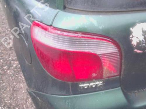 left-taillight-toyota-yaris-_p1_-1999-2000-2001-2002-2003-2004-2005-31611042 main image