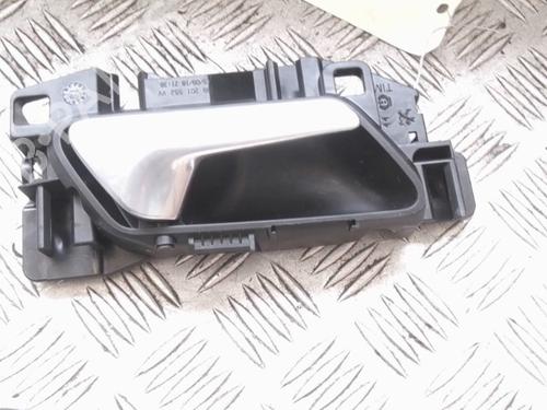 Højre bagtil invendig håndtag PEUGEOT 208 II (UB_, UP_, UW_, UJ_) e-208 (136 hp) 30127327